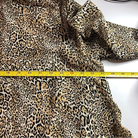 Chicos Leopard Print Button Front Tunic Top Long Sleeve Size 20-22 Chicos Size 4 - Picture 9 of 12